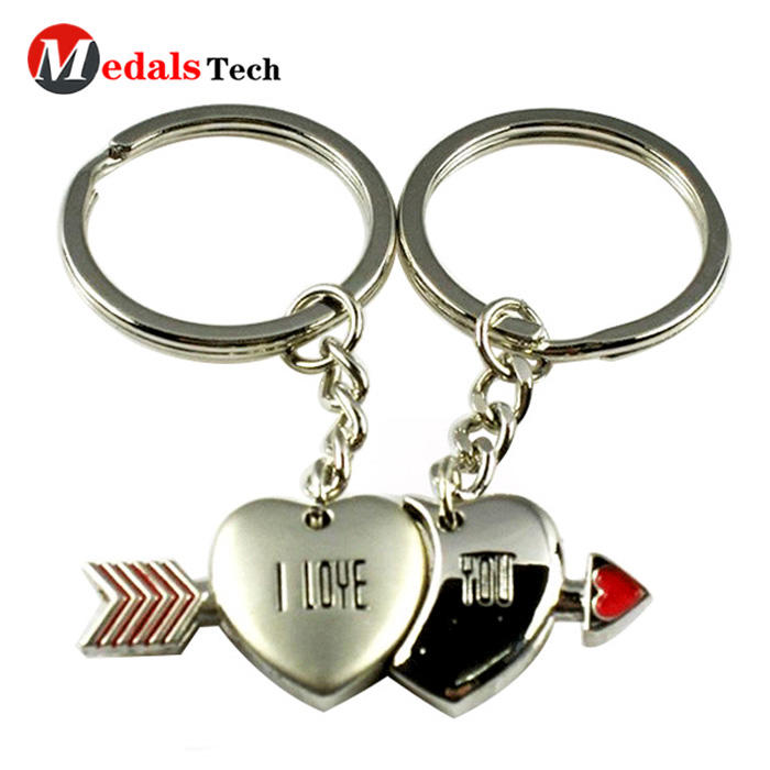 Factory price metal love heart shape silver plated  keychain
