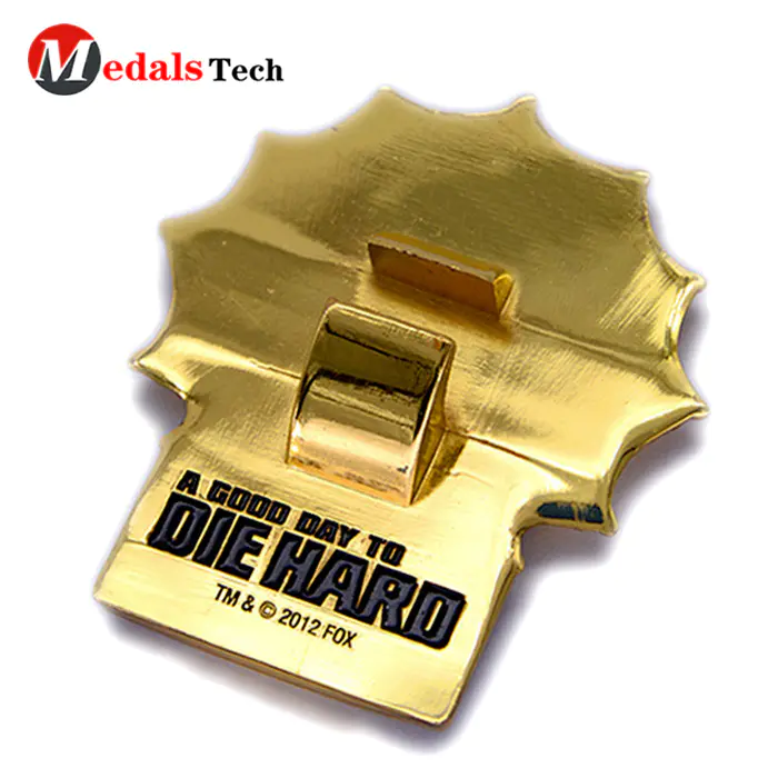 Wholesale metal cast iron shinny gold plating soft enamel bottle opener