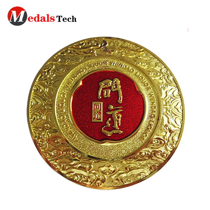 2019 new style metal  round shape gold plating royal style zinc alloy nameplate