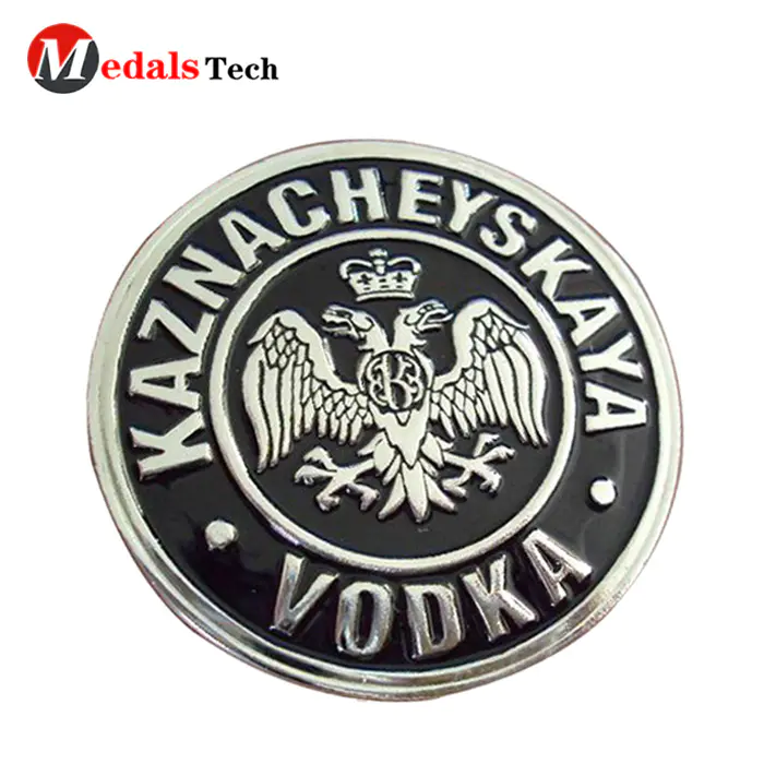 High quality metal custom soft enamel embossed logo nameplate for clothes