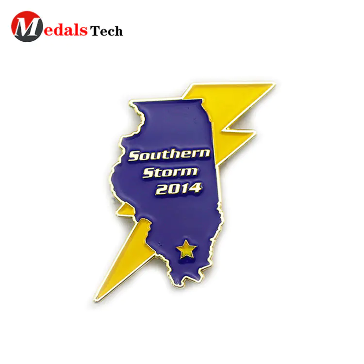 Creative shaped promotional  gold plating clothing pin badge