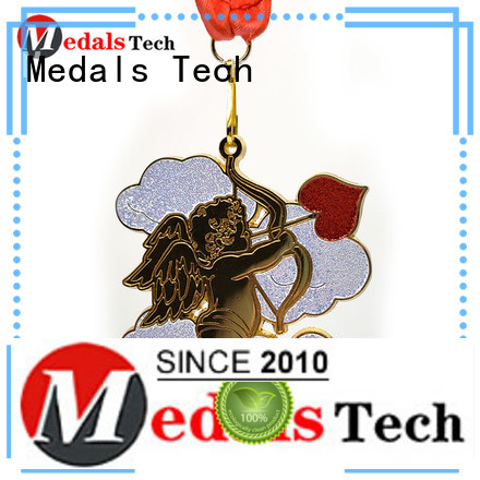 Personalize cheap custom love 3d shinny gold plating metal medals
