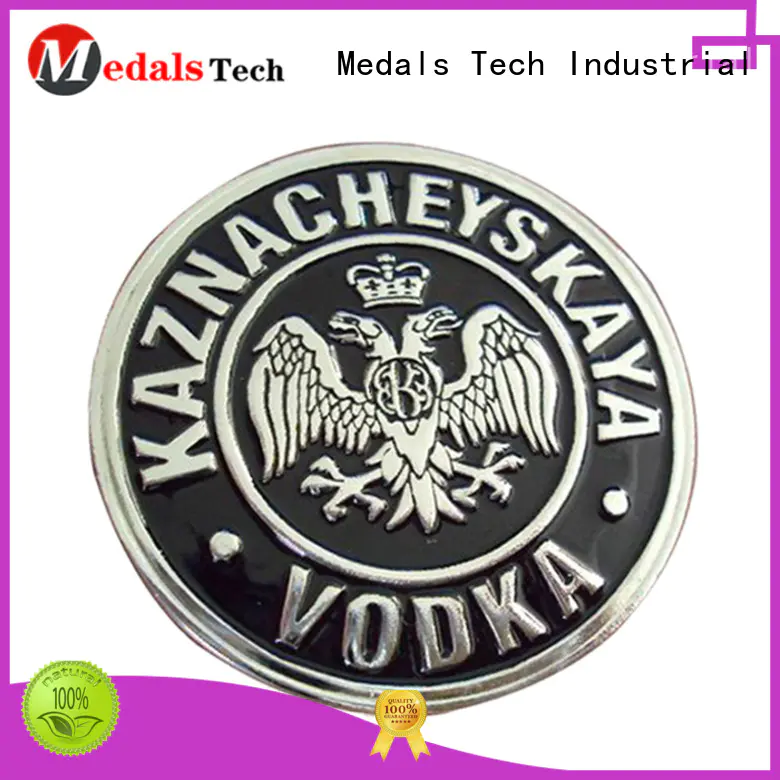 High quality metal custom soft enamel embossed logo nameplate for clothes