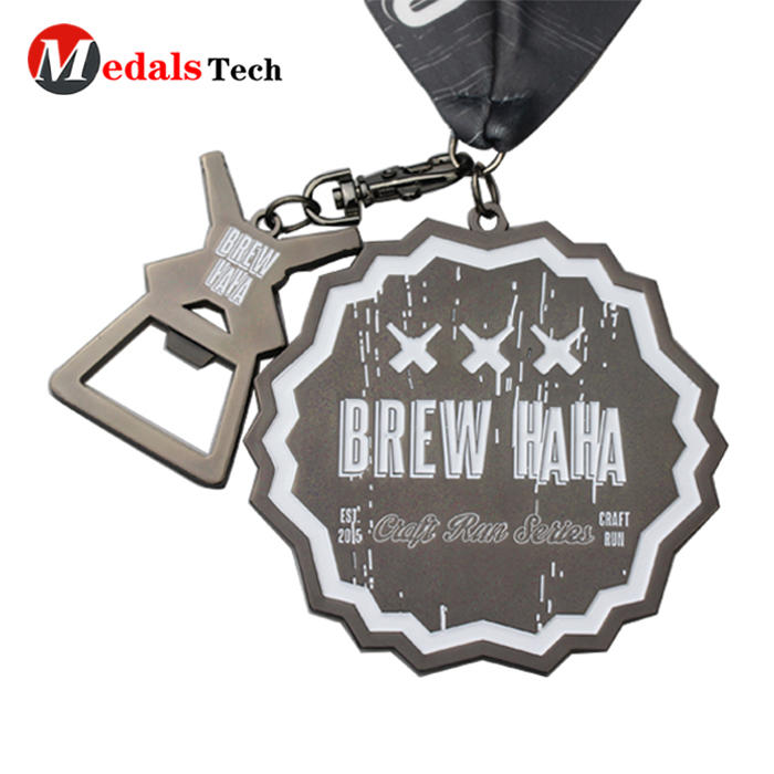Factory discount sale eagle shape gold finish metal finisher assembly medals with beer bottle opener
