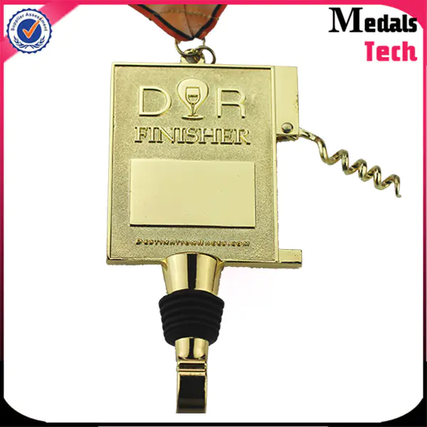Wholesale customized gold plated hollow out star military honor two kinds bottle opener medals with color filled